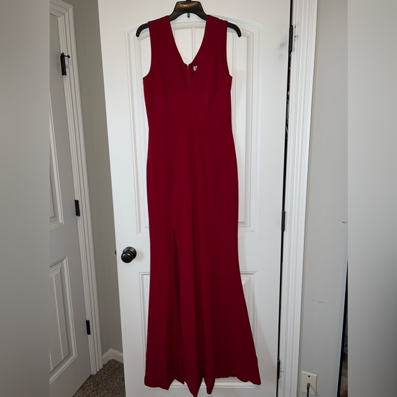 Dress The Population - Sandra V-Neck Gown - Picture 4 of 6